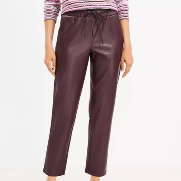 LOFT Pull On Slim pants in Faux Leather - Picture 1 of 7